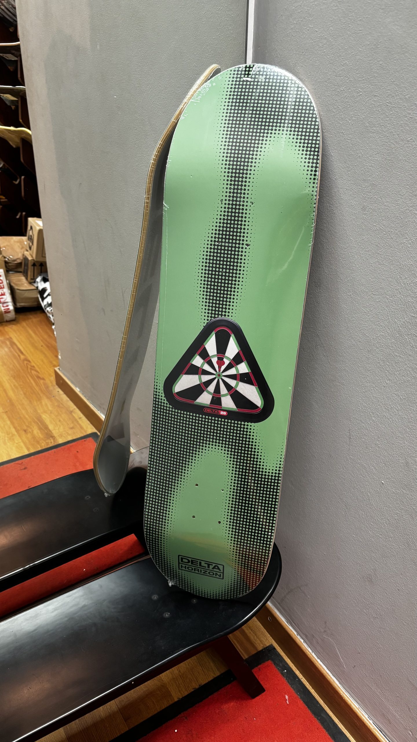 Delta Tabla Skate Dartboard Triangle 8’25